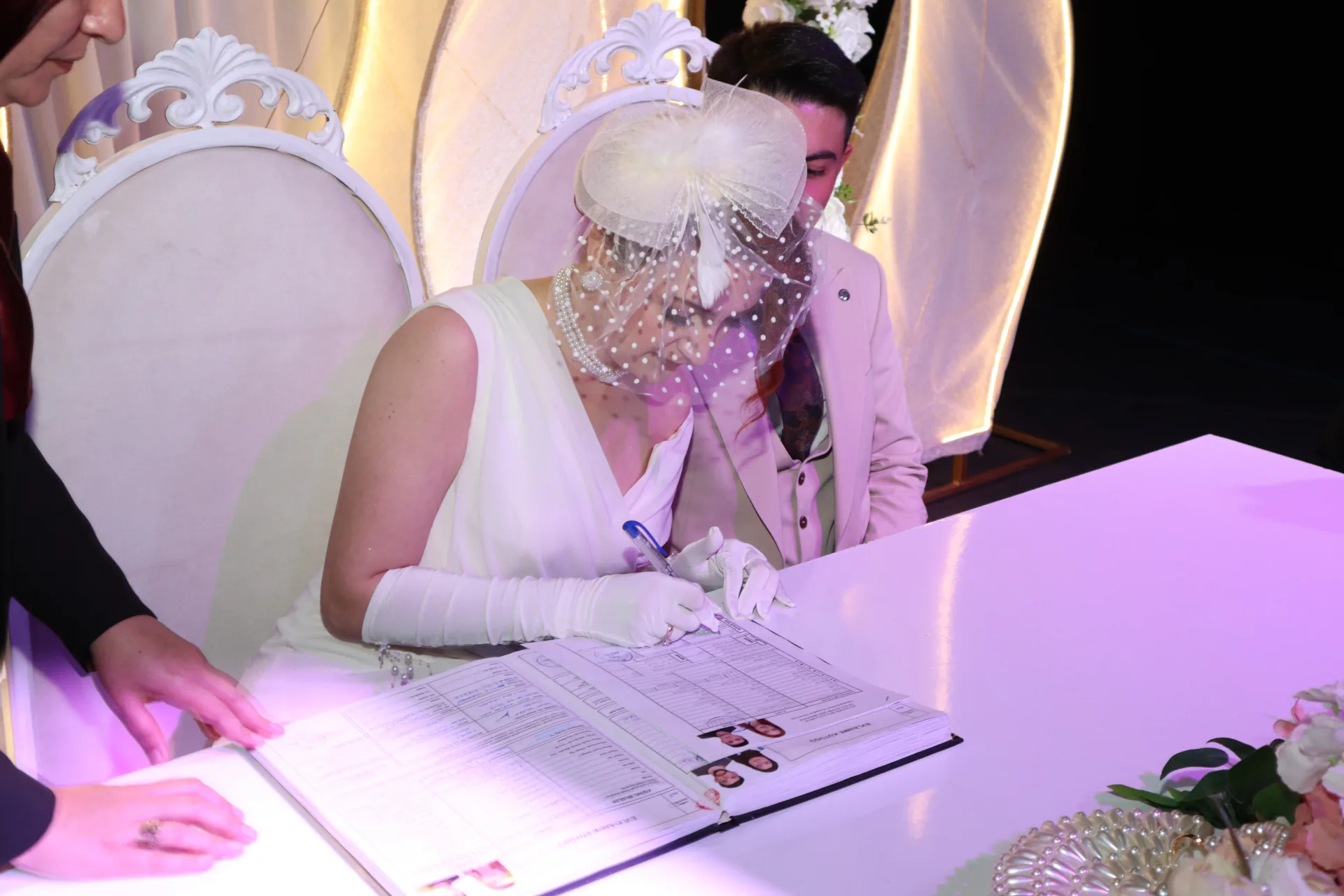Elmadağ nikah çekimi portfolyosundan çift ve aile fotoğrafı